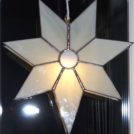 Lampor hängande: Krämvit stjärna