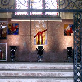 U. Uppsala domkyrka : Vy från trappen